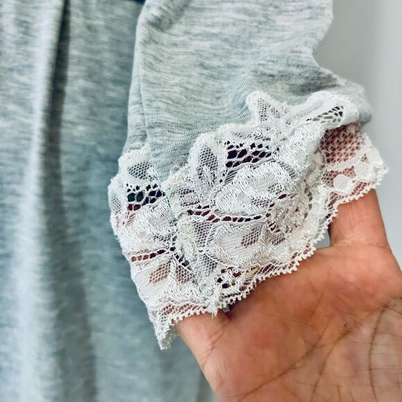 Lands End Grey Lace-Trimmed Robe size Medium SO SOFT - Picture 6 of 10